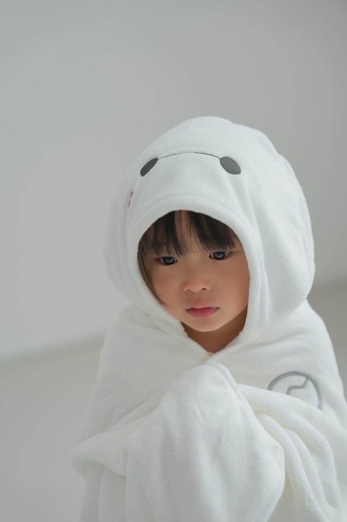 Skater Hooded Bath 108cm X Disney Baymax BPO1 Poncho, 92cm, Moisture-Wicking, Quick-Drying,
