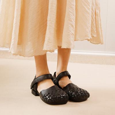 GKTINOO Женские туфли из натуральной кожи с квадратным носком Весна/лето 2025 Новые универсальные сандалии на низком каблуке с плетением