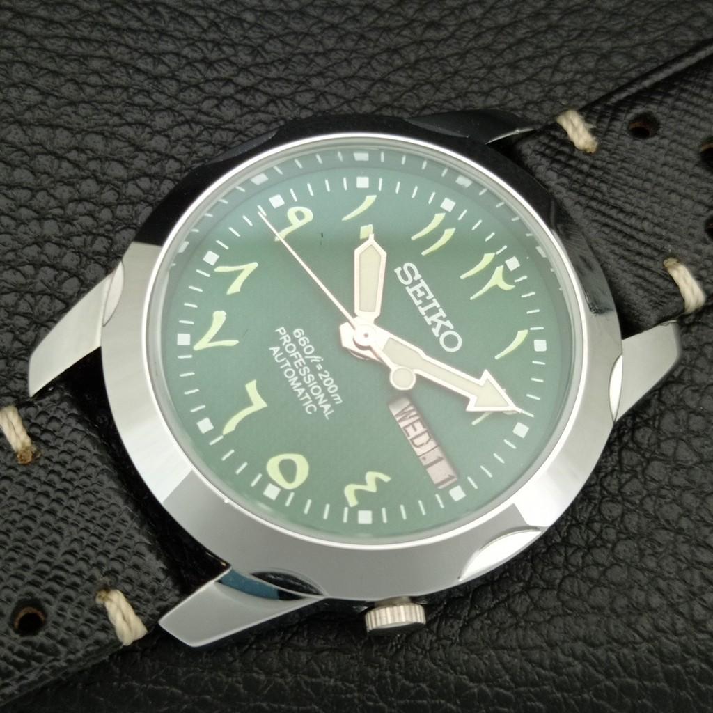 ЯПОНСКИЕ ВИНТАЖНЫЕ ОТРЕМОНТИРОВАННЫЕ АВТОМАТИЧЕСКИЕ МУЖСКИЕ ЧАСЫ SEIKO 5 С ЗЕЛЕНЫМ ЦИФЕРБЛАТОМ a446680-1