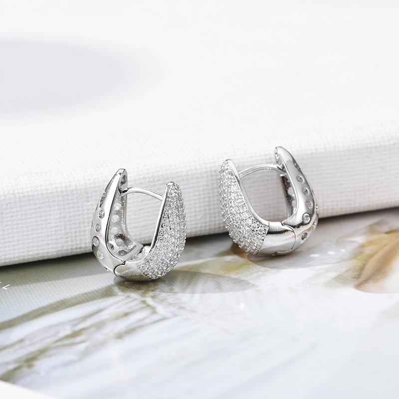 Luxury Elegant AAAA Zirconia Pave Huggie Hoop Earrings Woman Geometric U Shape Bridal Wedding Engagement Daily Vintage Jewelry
