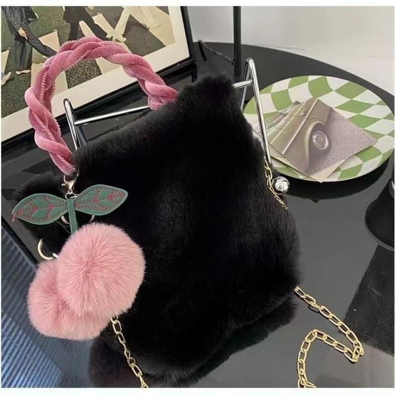 Плюшевая сумка осень и зима новая вишневая плюшевая сумка на одно плечо косая пролетная модная универсальная плюшевая сумка женская сумка