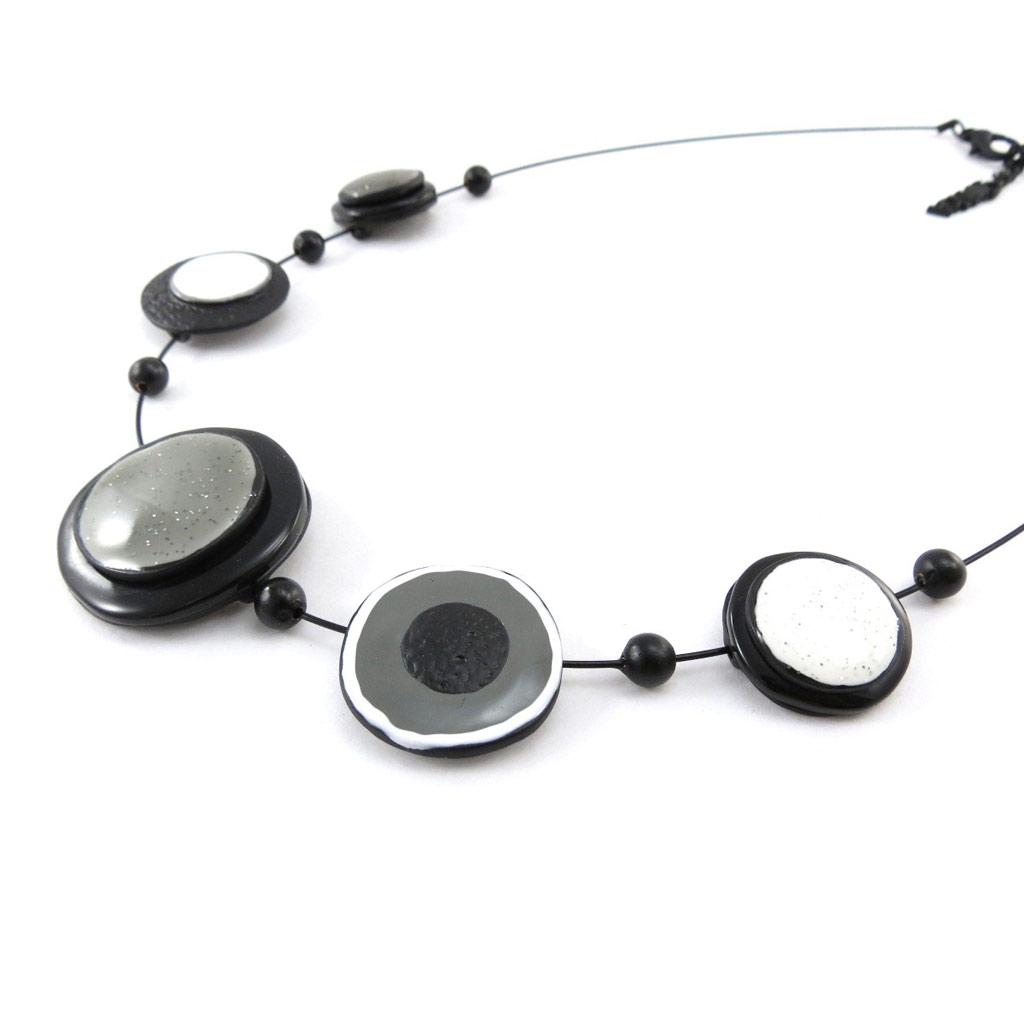 NOA [J2199] - Дизайнерское колье «Макаруны» черно-серо-белый