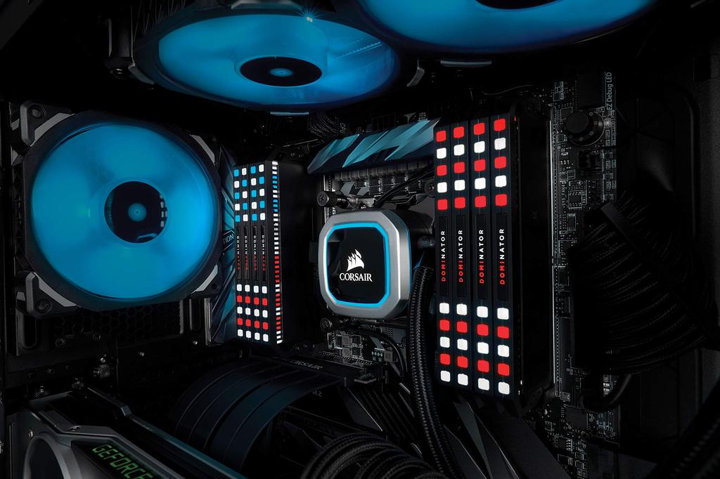 Память для настольных ПК CORSAIR DOMINATOR PLATINUM RGB Series 32 ГБ x CMT32GX4M4C3200C16 DDR4-3200 МГц [8 ГБ 4]