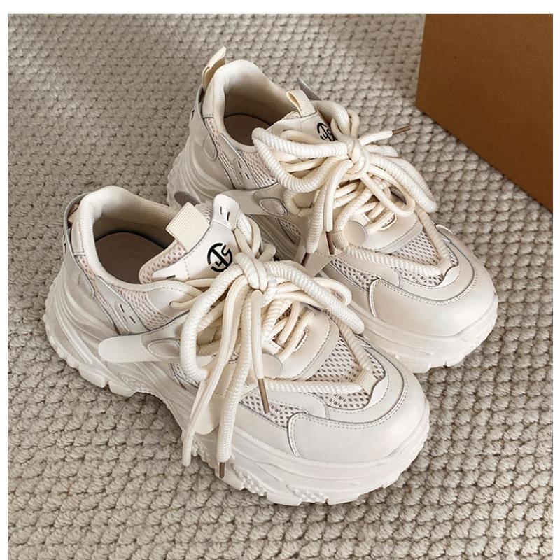 Модная платформа Женские кроссовки 2025 Весна Осень Шнуровка Толстая подошва Вулканизированная обувь Женская сетчатая дышащая спортивная обувь Дамы