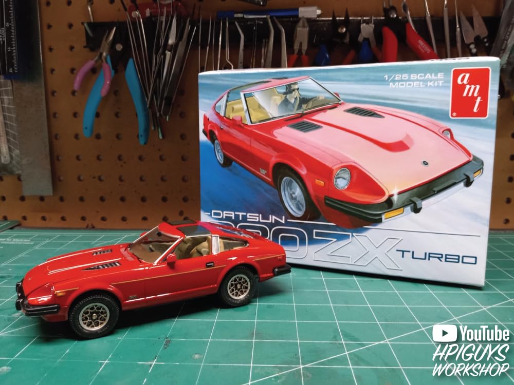 AMT Scale Datsun 280ZX Turbo with Plastic Model Kit AMT1372 1/25 T-Roof