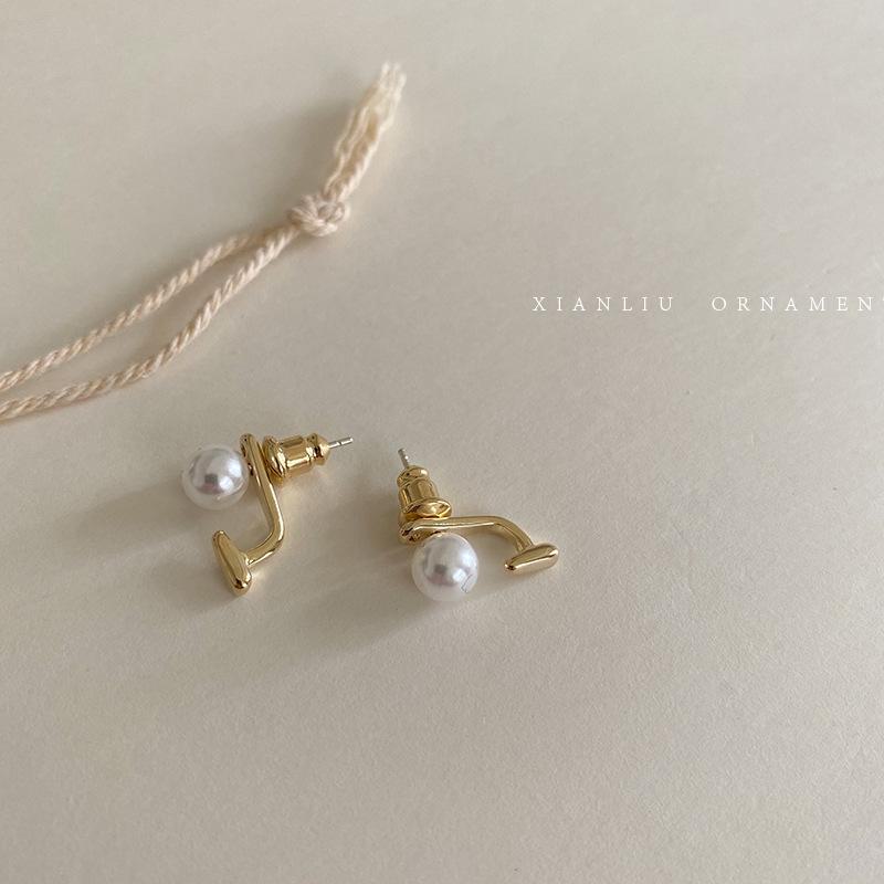Серьги-шарики с жемчугом в стиле ретро 2025 для женщин: Элегантный корейский стиль в стиле Хепберн