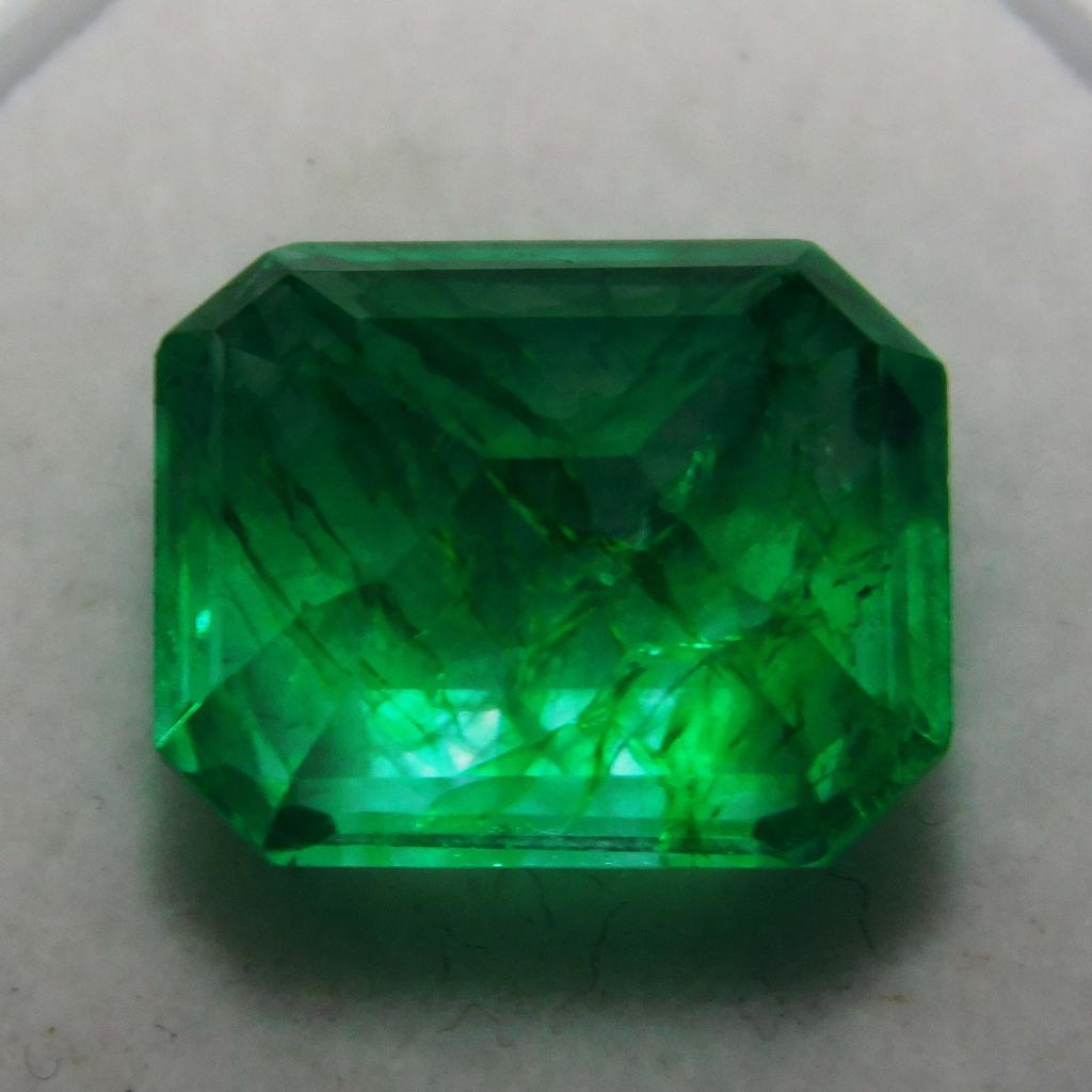 5.10 Ct Natural Green Emerald Emerald Cut Colombian Loose Gemstone