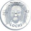 7-дюймовая пластинка LEO GRAHAM / MIGHTY CLOUD BAND - Not Giving Up / Mighty Version LOX12 Locks 1975 Великобритания Регги, Ска и Даб Б/у
