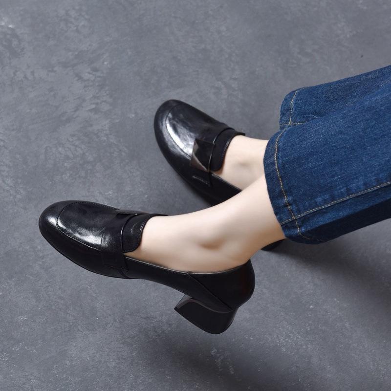 Кожаные туфли-лодочки на низком каблуке женские весна 2025 новые с круглым носком из мягкой кожи лоферы плоские кожаные туфли универсальные туфли Doudou