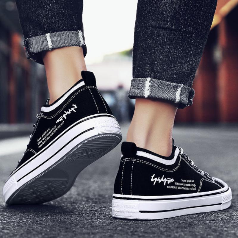 Модные мужские парусиновые туфли, летние тонкие дышащие парусиновые туфли для мужчин, модные шнурованные туфли на толстой подошве для ходьбы, осенняя новая студенческая обувь