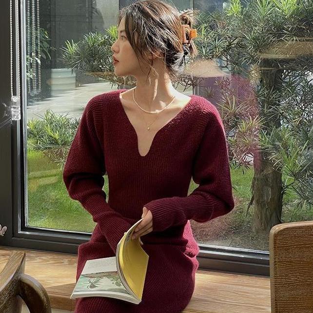 Трикотажное платье с глубоким U-образным вырезом для женщин на осень и зиму, универсальное платье-свитер в стиле ретро с v-образным вырезом и длинными рукавами, женские топы
