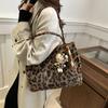 Street Style Leopard Print Plush Tote Bag With Magnetic Closure For Casual Daily Use