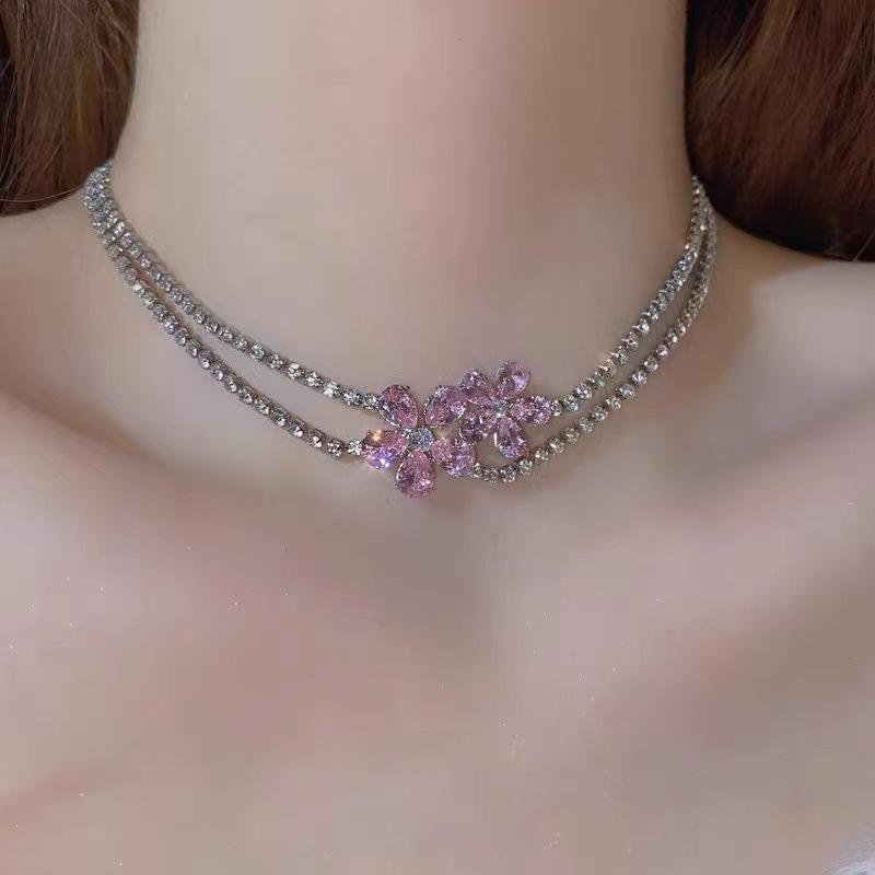 Корейское роскошное цветочное колье со стразами - Легкое, Короткое, Элегантный дизайн