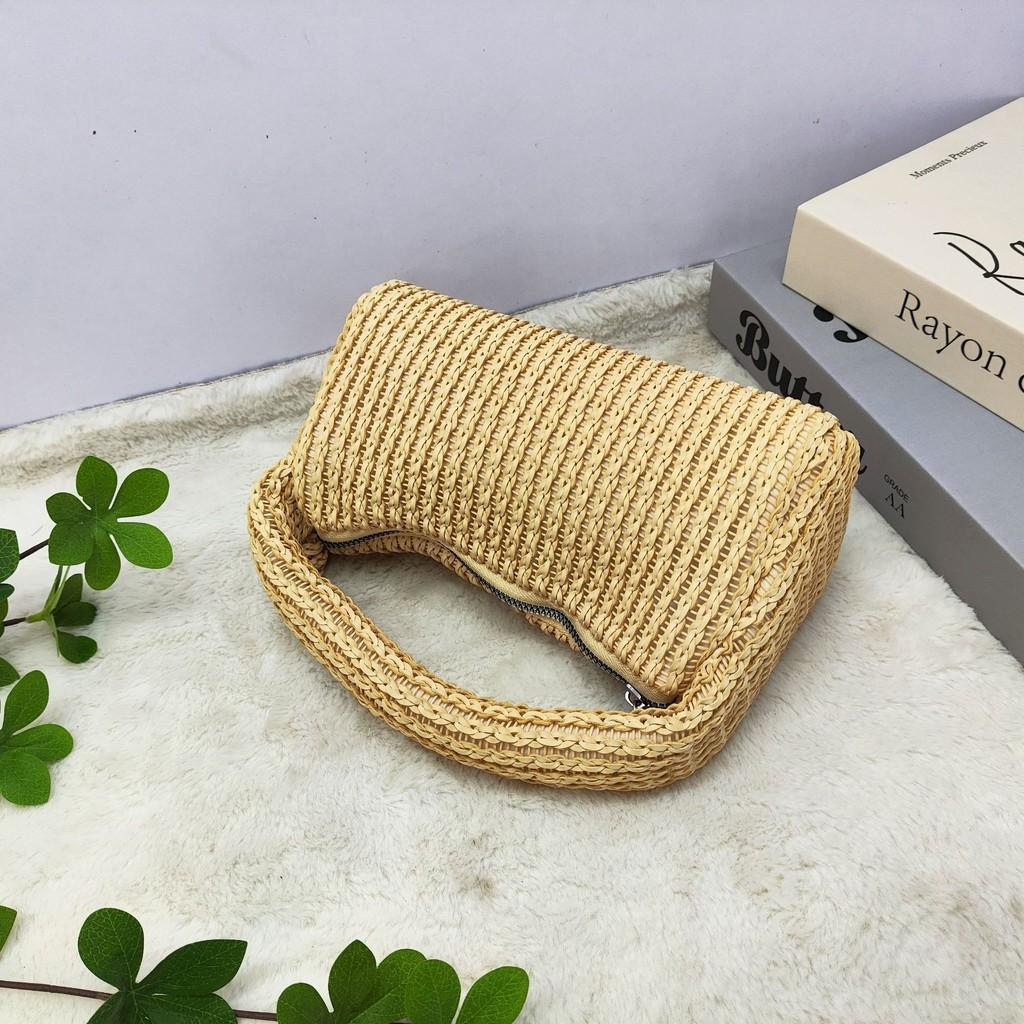 Womens Woven Shoulder Bag With Zipper And Compact Design For Street Fashion Looks