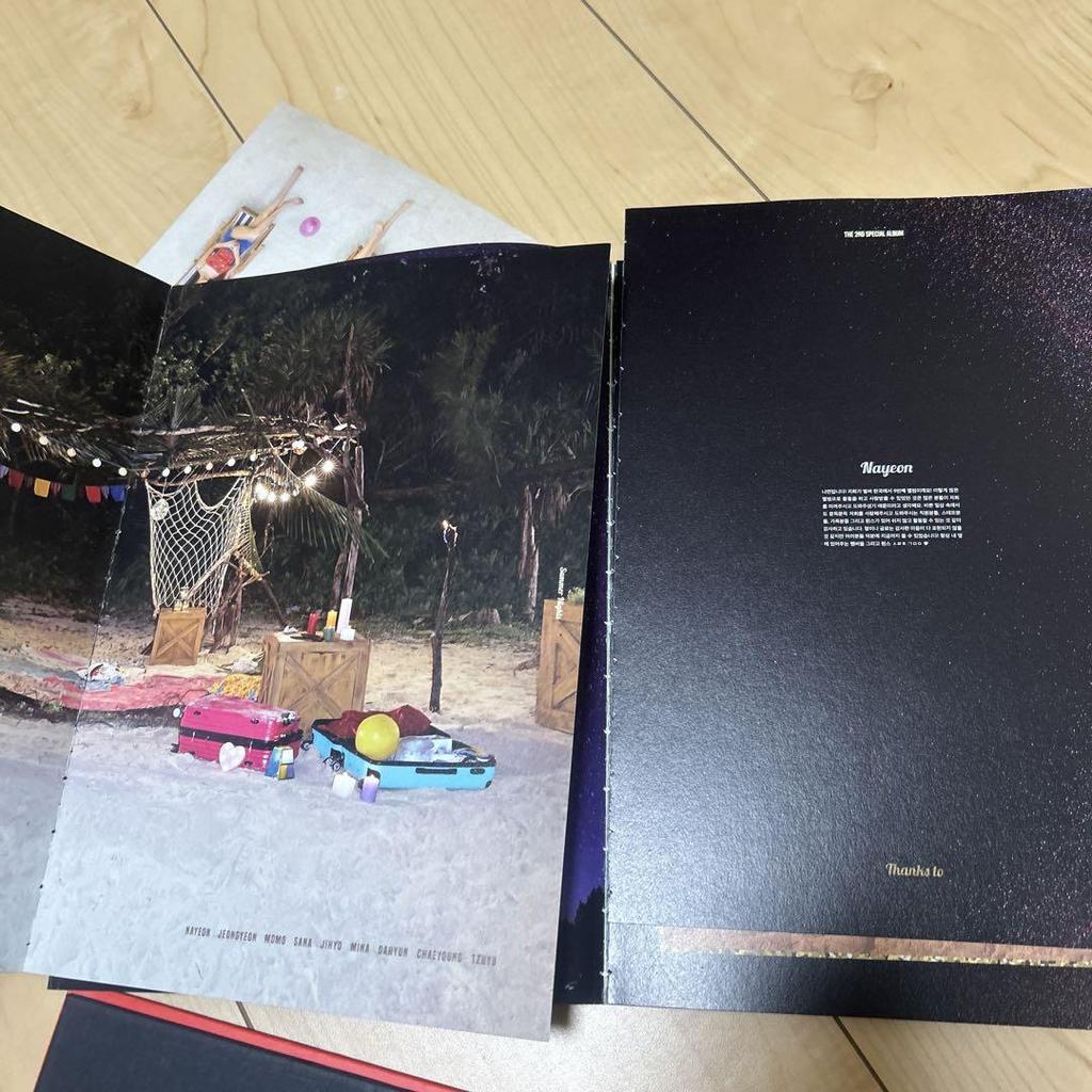 [Б/У] Набор альбомов TWICE