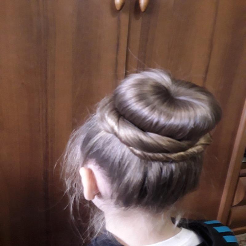 Женский инструмент для укладки небрежного пучка-гульки - Пушистый бублик для волос