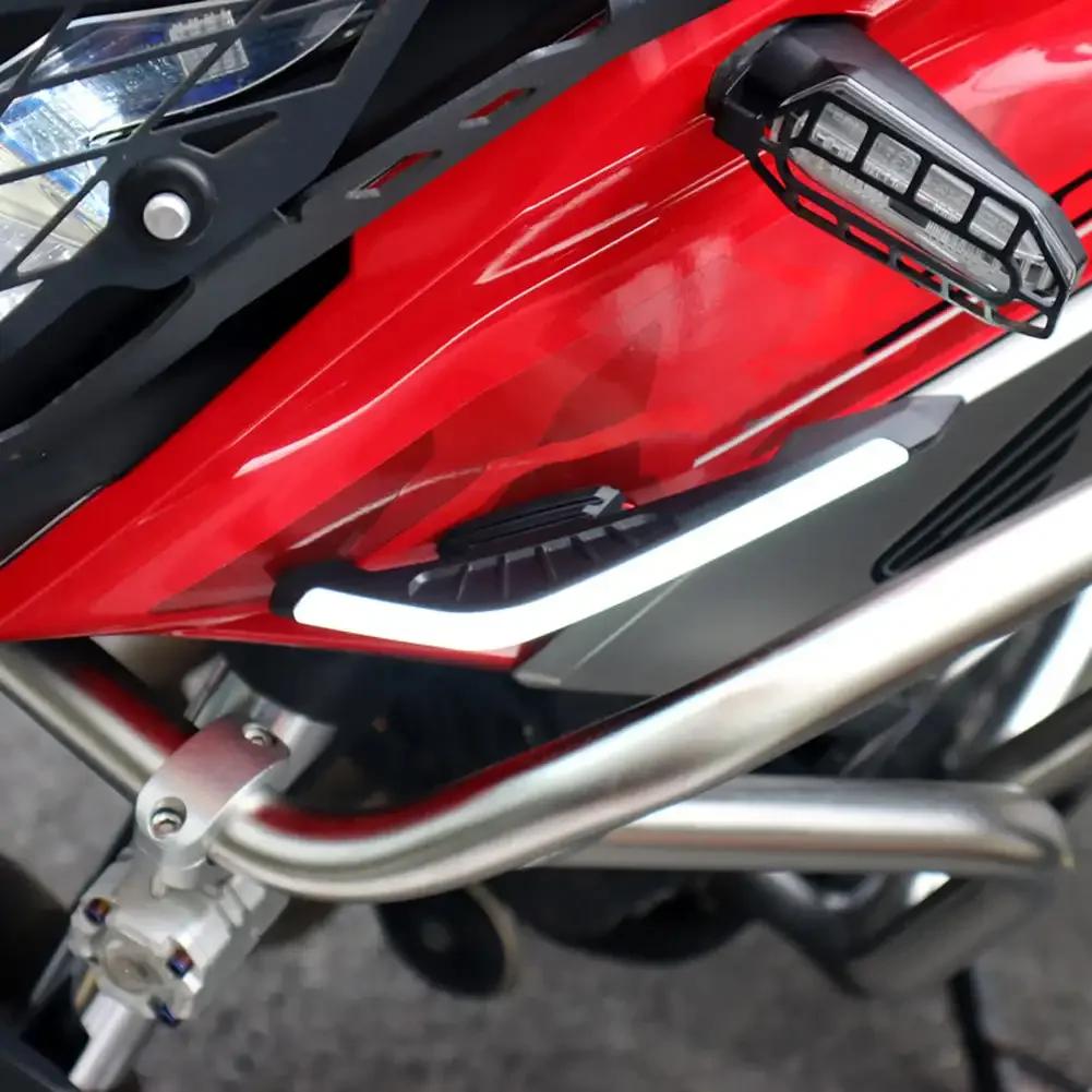 1 пара передних спойлеров для мотоцикла, аэродинамические крылья, набор фиксированных ветровых крыльев со светодиодными фонарями и наклейкой-декором