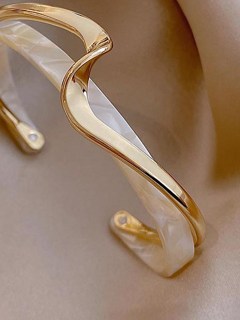 Женские браслеты для модных украшений