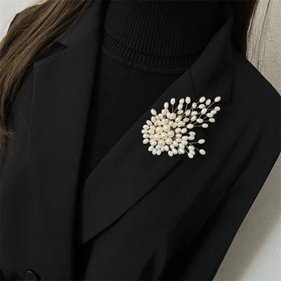 Японские модные жемчужные цветы, броши, броши, булавки, шелковые шарфы, пряжки для шалей, прямые поставки для женщин
