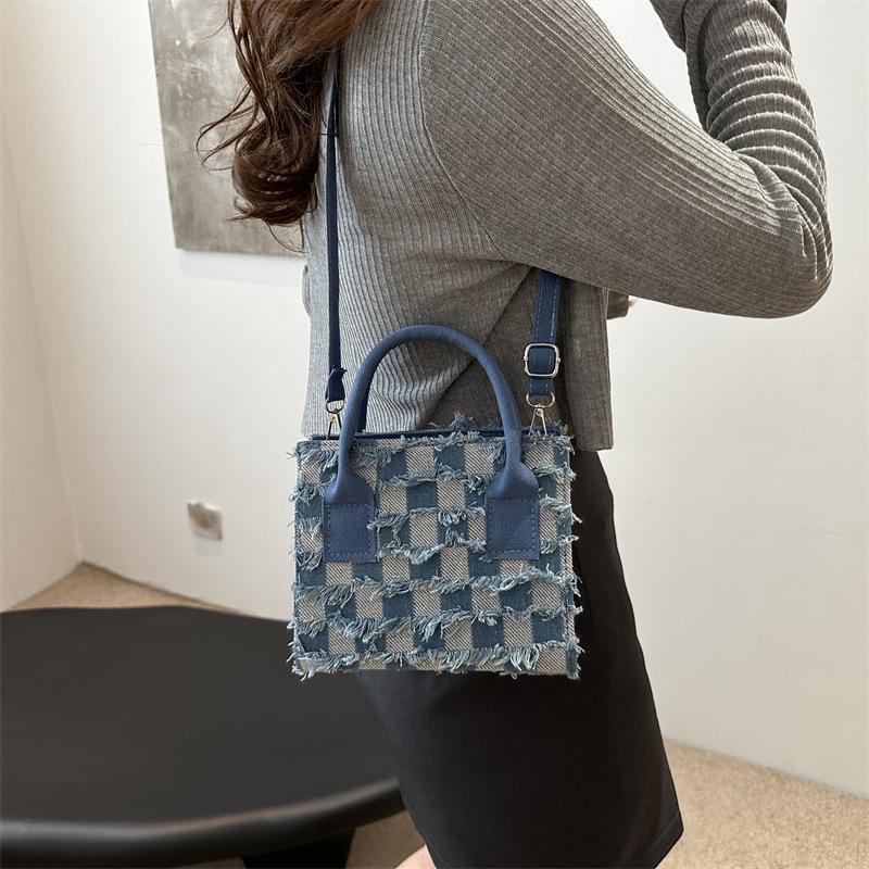 2024 лето новая корейская версия модная тенденция сумка через плечо тренд модная сумка-мессенджер модная простая маленькая квадратная сумка женская