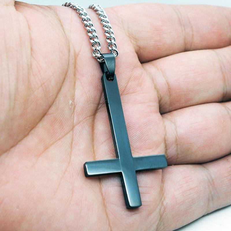Панк Крест Ожерелья Подвеска из нержавеющей стали Изящный христианский подарок Мужчины Женщины Черные ожерелья Аксессуары