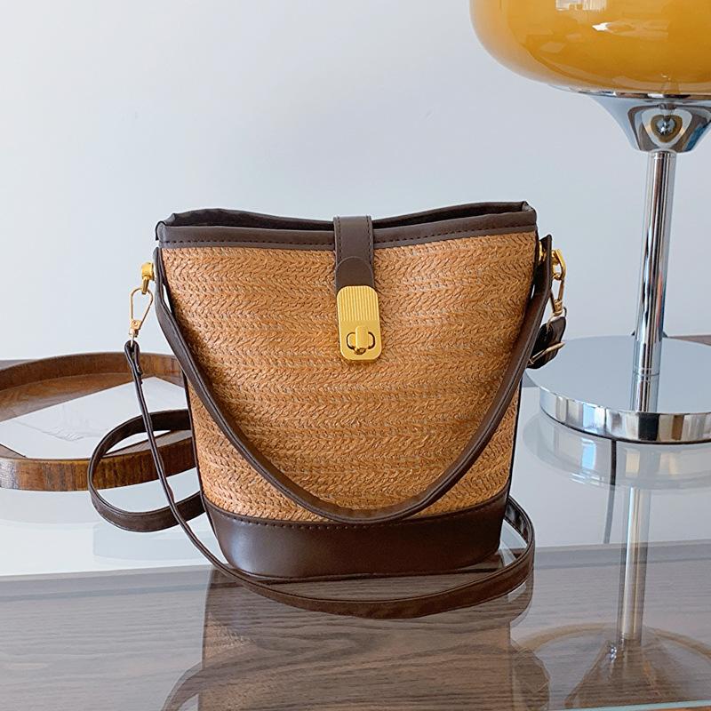 Vintage Fashion Woven Lock Handbag Women'S Versatile Shoulder Crossbody Bag Bucket Bag Women
