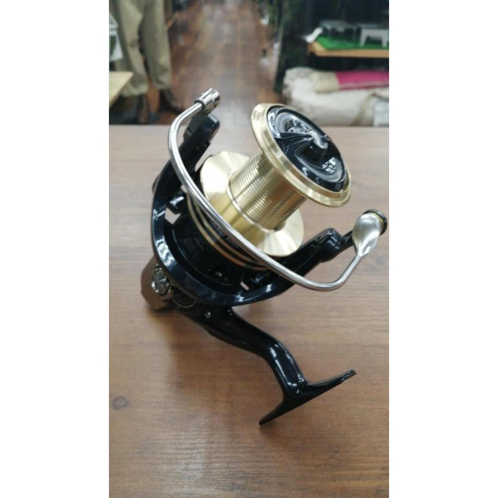 Б/у спиннинговая катушка DAIWA WINDCAST 6000