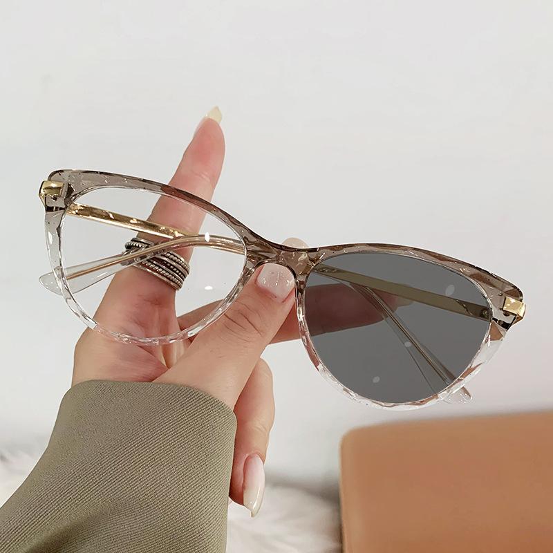 Fashion Vintage Cat Eye Anti Blue Light Glasses Women Triangle Metal Frame Female Anti Radiation Eye Protection Spectacles