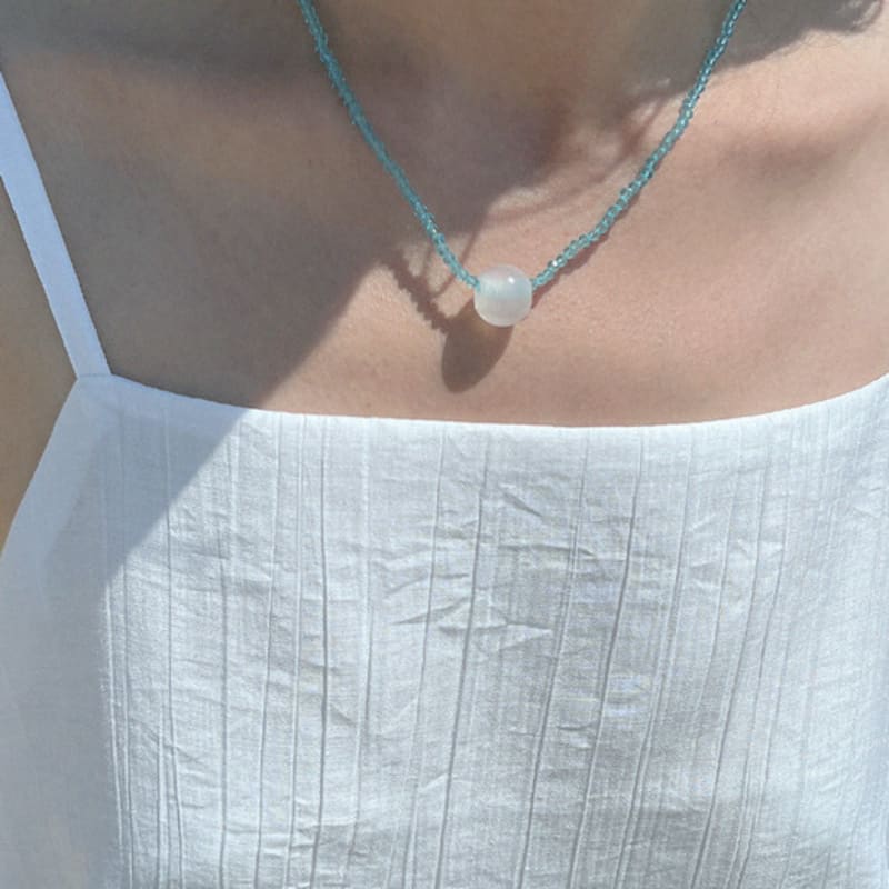DEFINE OTHER STONE Glass Beads Necklace (Sky)
