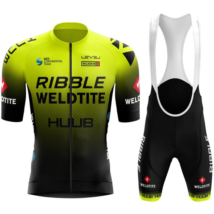 Cycling suit set with sweat absorption and breathability, perfect for cycling sports
