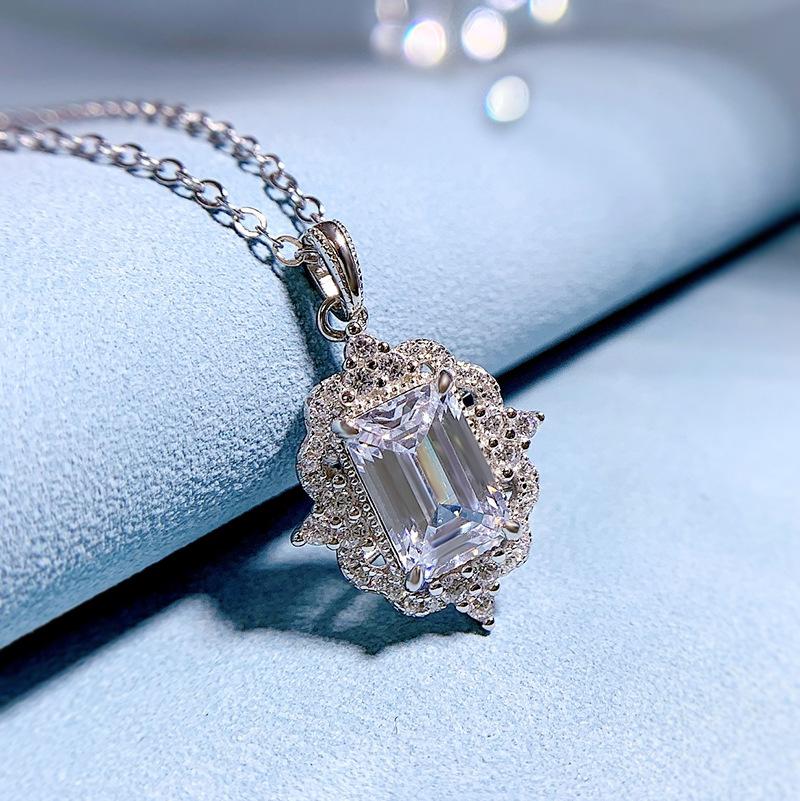 2023 New 925 Silver Emerald 5a Zircon Cut 6 * 9 Necklace Pendant Women's European and American Luxury Style Wedding Jewelry