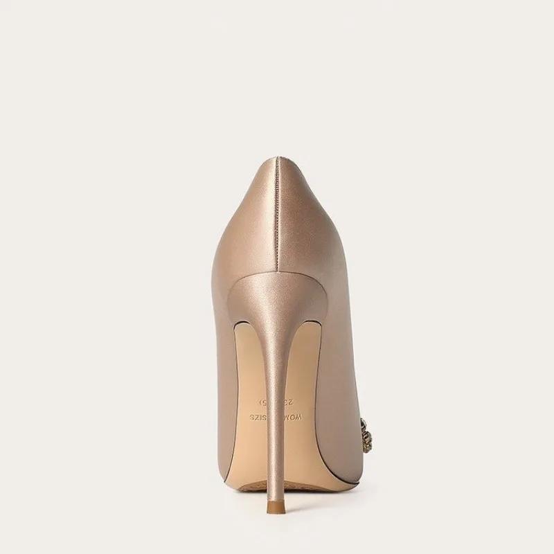 2024 Новые хиты продаж: однотонные женские туфли с острым носком и каблуком-шпилькой, а также слипоны с украшением в виде банта из страз