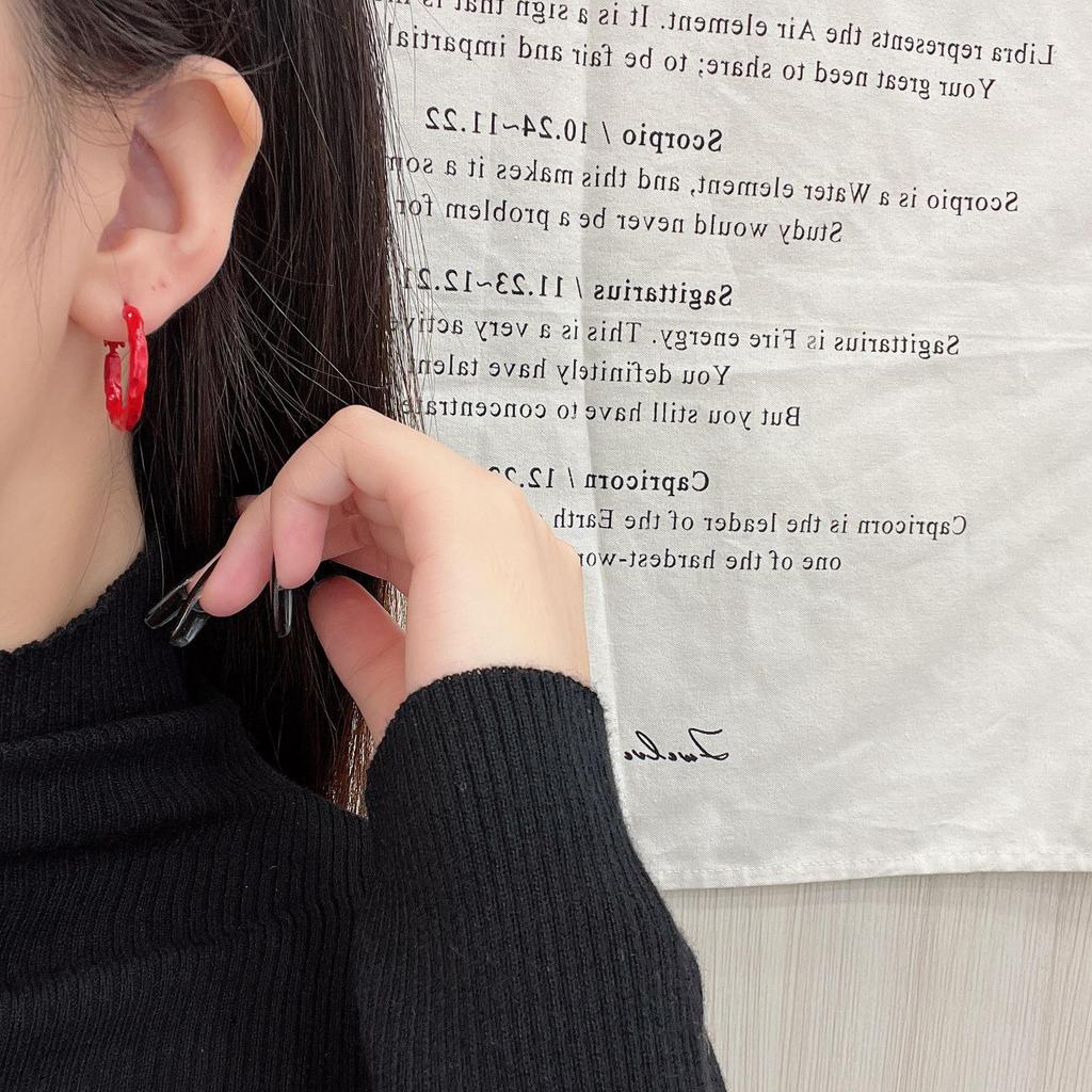 Анкала Красный Круг Ретро Серьги: Элегантные, высококлассные универсальные аксессуары для ушей в гонконгском стиле