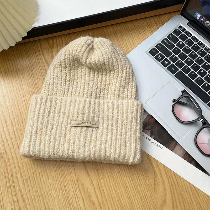 Knitted Hat With Letter Prints For Winter Warmth And Style For Casual Wear