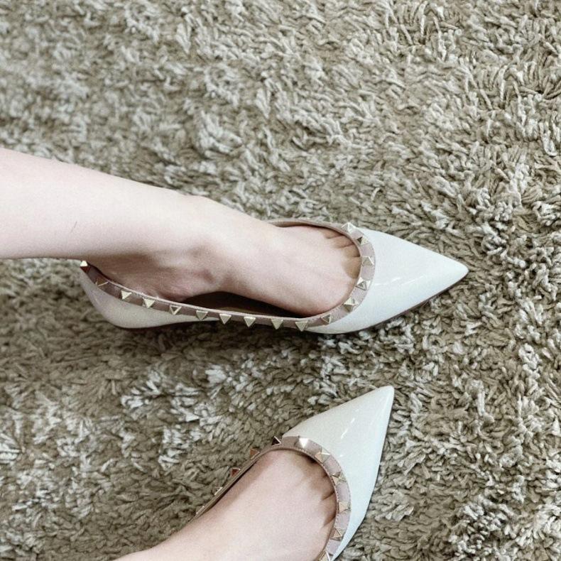 Овчина~ Классические кожаные туфли с заклепками, туфли-лодочки с мелким вырезом и острым носком, женская обувь в стиле OL, мягкая подошва, туфли Мэри Джейн, женские балетки