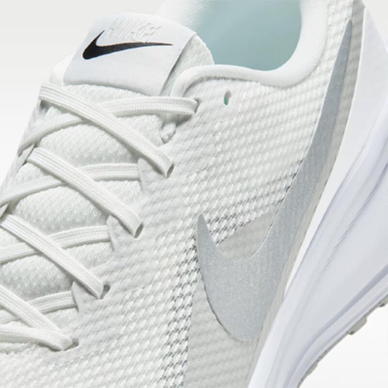Nike Мужские беговые кроссовки Revolution 8
