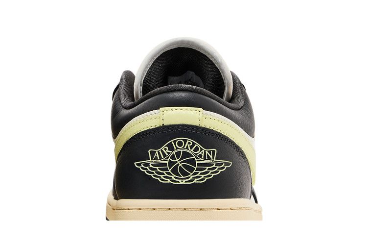 Jordan 1 Low SE Fall League (Women's)