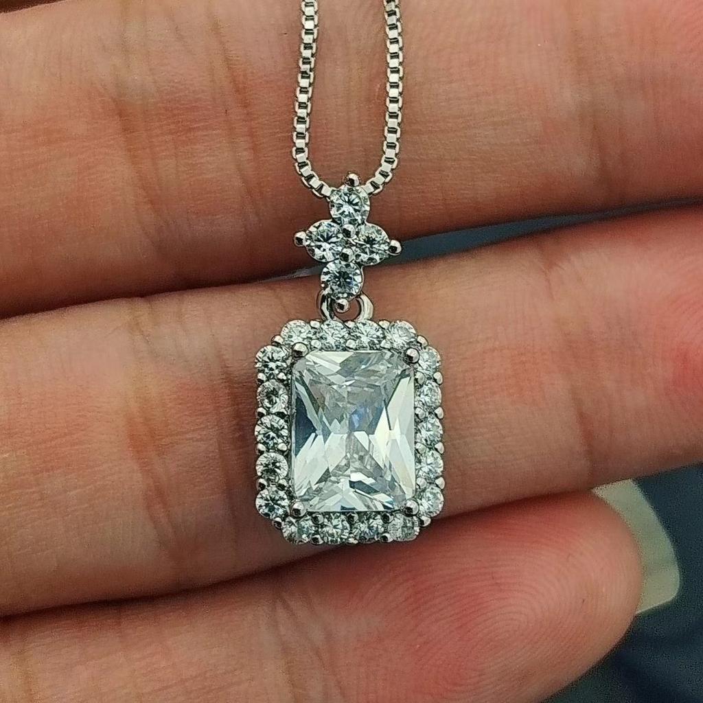The Same Simulated Diamond Rectangular Pendant Necklace Women's Fashion Versatile Zircon Pendant First Product