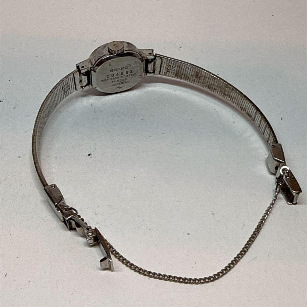 Б/у, Рабочее, Красивое состояние, Женские часы SEIKO, Ручной завод, Циферблат с перламутром