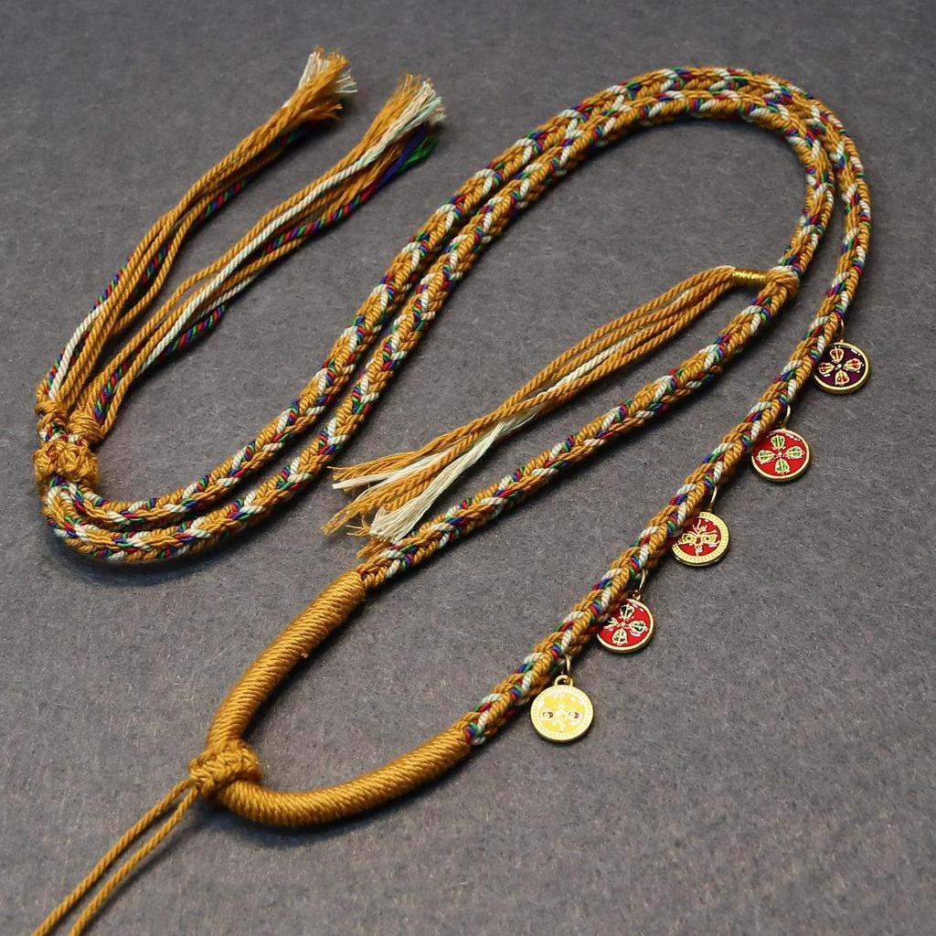 Тибетское ожерелье ручной работы «Пять богов богатства» - Плетеный шнурок-подвеска, вдохновленный традиционными культурными украшениями и дизайнами танки