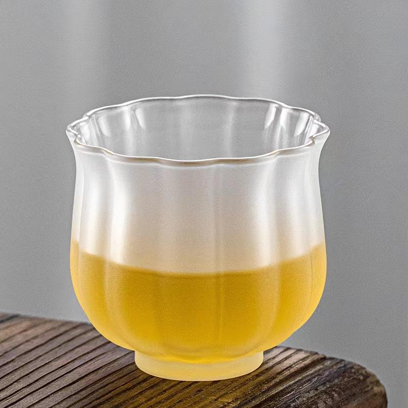 Chinese Style Lotus Glass Tea Infusers Pitcher Heat Resistant Hammered Kung Fu Chahai Creative Transparent Tea Cup