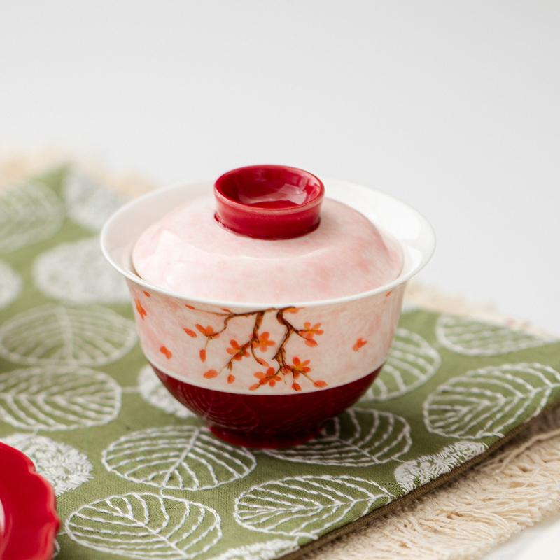 Крышка-пиала с ручной росписью «Цветок красной сливы» Бытовая пиала для заваривания чая Набор для кунг-фу Керамическая пиала с тонкой стенкой и крышкой Guochao