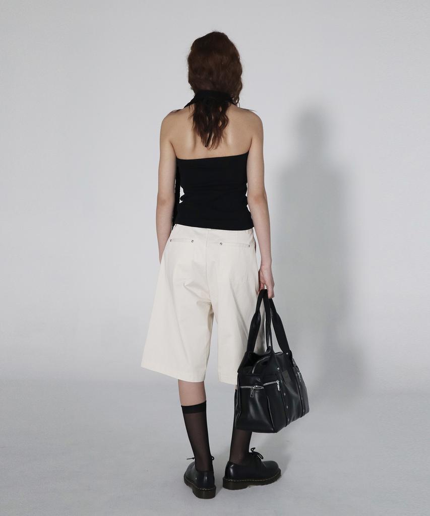 CHICKS Double-Tuck Wide Bermuda Pants Ivory