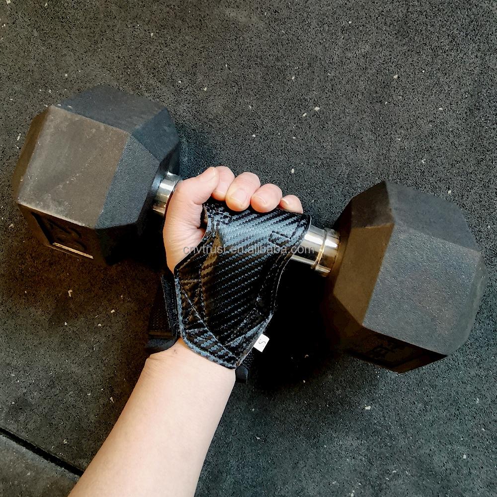 Custom Carbon Leather Weightlifting Hand Grips/gym Grips/Lifting Pad with Wrist Wraps Fitness Grips for Kettlebell