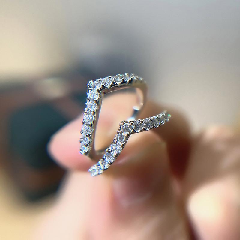 Кольцо Sterling V-Design с кубическим цирконием для женщин, элегантное свадебное украшение для вечеринки, женское украшение на палец