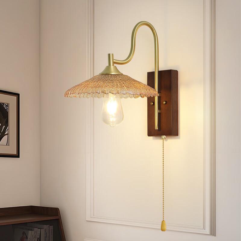 Ретро настенный светильник с выключателем-шнурком