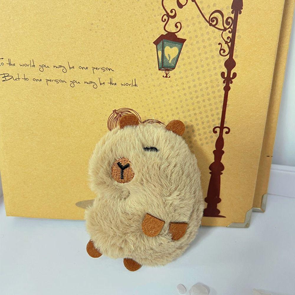 Брелок в форме животного Капибара, пушистые плюшевые подвески, именная наклейка, автомобильный кулон унисекс