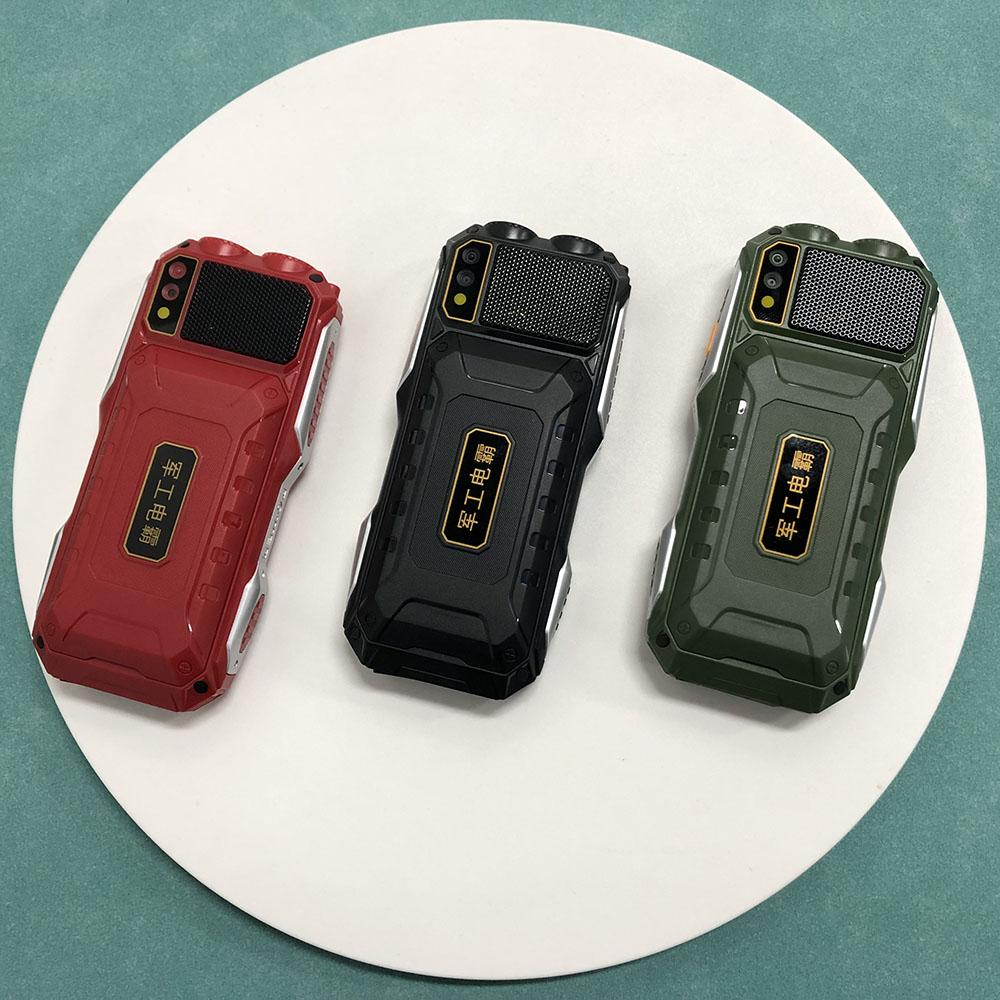 YEEMI Q8-1 2.4inch Screen 4G Button Phone Dual SIM Card Dual Flashlight One Click SOS Mp3 Mp4 FM 3000mAh Big Battery Big Button Mobile Phone