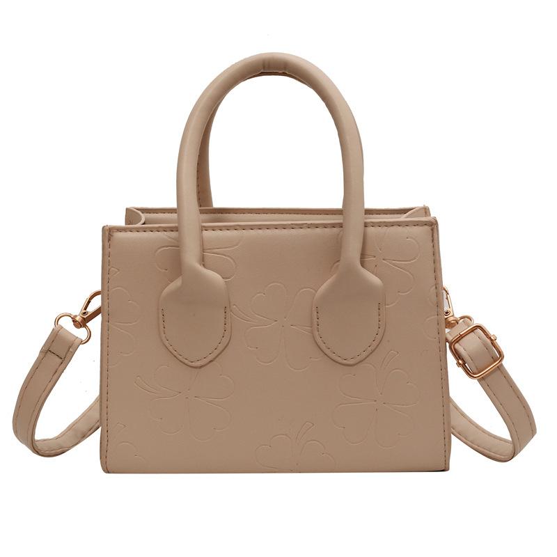 Модная сумка в иностранном стиле, нишевая сумка-мессенджер, повседневная маленькая квадратная сумка, женская сумка 2024 года, летняя новая трендовая сумка через плечо