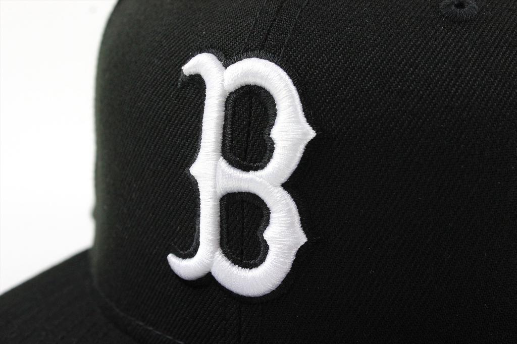 Кепка Snapback New Era MLB 9FIFTY ЧЕРНО-БЕЛАЯ Американская лига Бостон Ред Сокс &